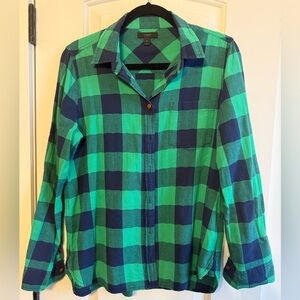 Women’s J.Crew Green and Navy Plaid Button Up Shirt